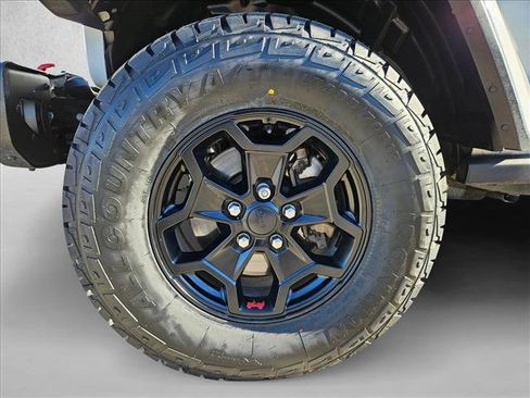 Used 2020 Jeep Gladiator Rubicon image 21