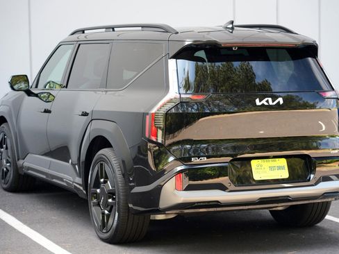 Used 2025 Kia EV9 GT-Line AWD/4WD image 54