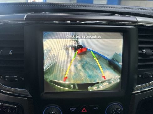 Used 2017 RAM 1500 Laramie image 24