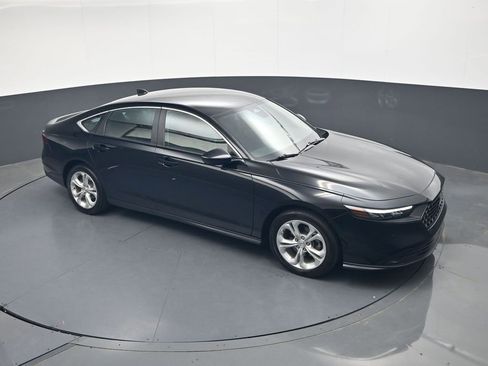 Used 2023 Honda Accord LX image 19