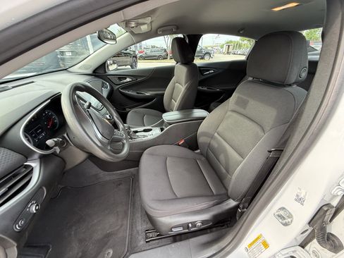 Used 2024 Chevrolet Malibu LT image 27