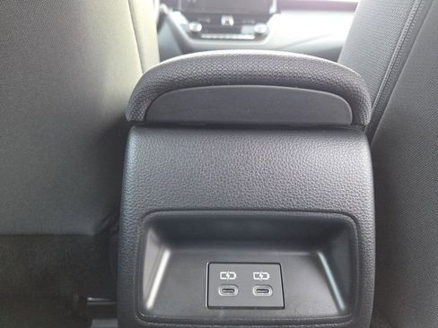 Used 2025 Toyota Corolla LE image 9