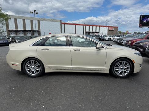 Used 2016 Lincoln MKZ AWD w/ Equipment Group 300A Reserve image 4