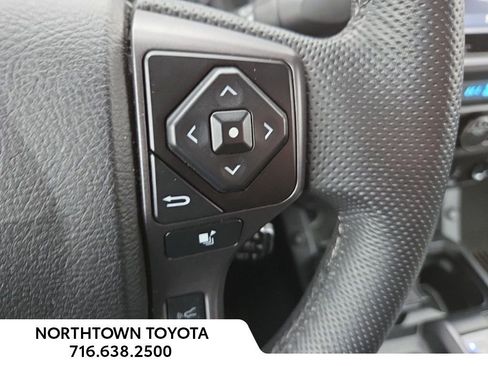 Used 2022 Toyota Tacoma TRD Sport image 13
