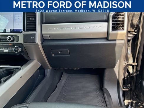 Used 2022 Ford F250 Lariat w/ Black Appearance Pkg AWD/4WD image 51