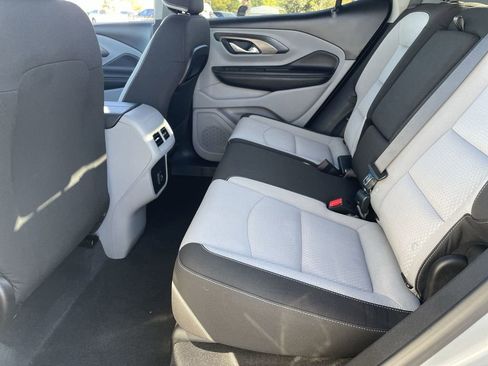 Used 2023 GMC Terrain SLE image 24