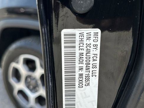 Used 2022 Jeep Compass Trailhawk w/ Trailhawk Elite Group image 24