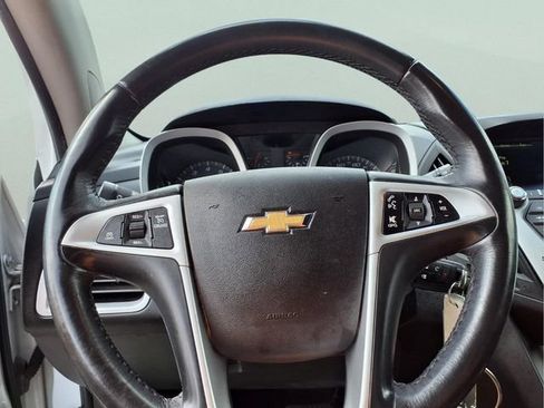 Used 2017 Chevrolet Equinox LT w/ Convenience Package FWD image 18