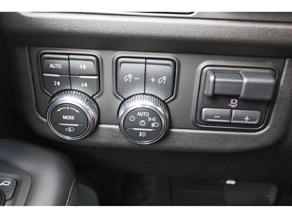 Used 2024 GMC Yukon AT4 w/ AT4 Premium Plus Package AWD/4WD image 26