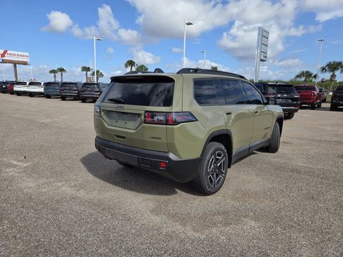 New 2026 Jeep Cherokee Laredo AWD/4WD image 7