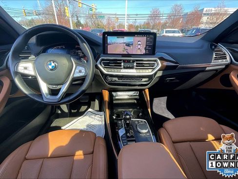 Used 2024 BMW X4 xDrive30i w/ Premium Package image 16