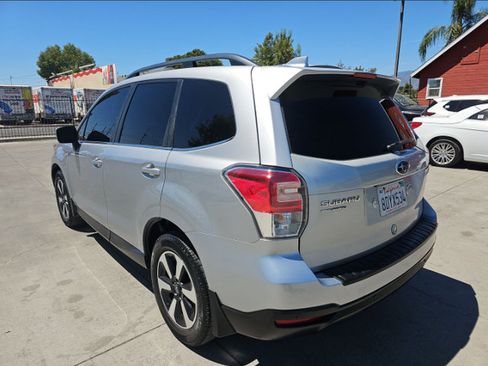 Used 2018 Subaru Forester 2.5i Limited AWD/4WD image 3