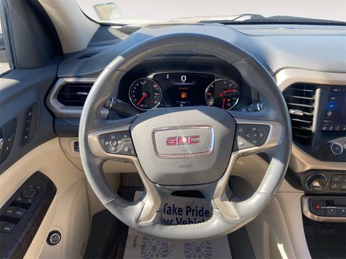 Used 2021 GMC Acadia Denali w/ Denali Technology Package image 12