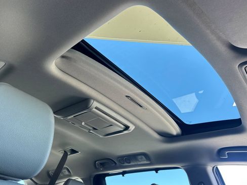 Used 2016 Honda Odyssey Touring image 15