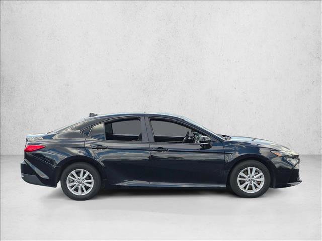 Used 2025 Toyota Camry LE FWD image 4