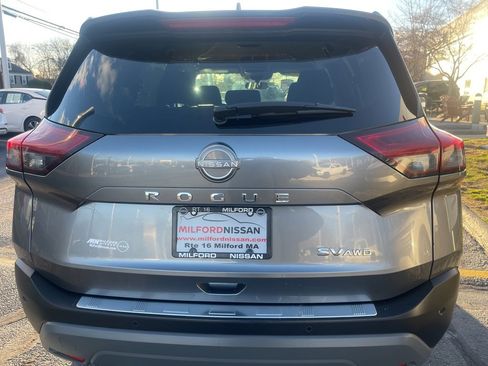 Certified 2023 Nissan Rogue SV image 4