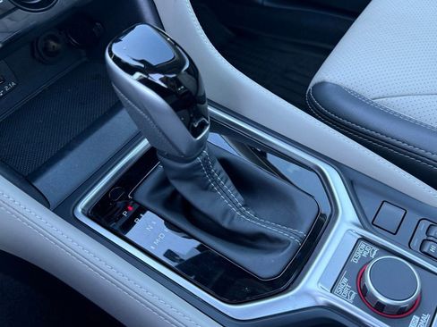 Used 2023 Subaru Forester Limited image 24