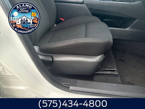 Used 2023 Nissan Rogue S image 17