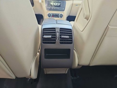 Used 2015 Mercedes-Benz GLK 350 2WD w/ Premium 1 Package image 40