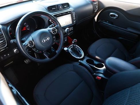 Used 2019 Kia Soul + image 6