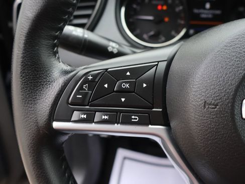 Used 2022 Nissan Rogue Sport SL image 25