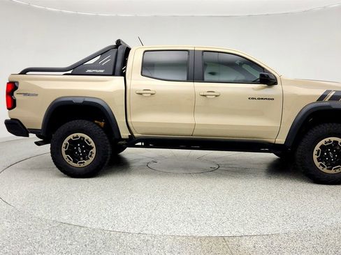 Used 2023 Chevrolet Colorado ZR2 w/ Desert Boss Special Edition AWD/4WD image 4