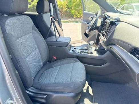 Certified 2023 Chevrolet Traverse LT FWD image 27