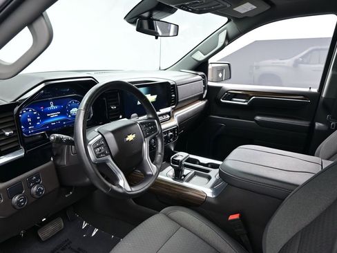 Used 2025 Chevrolet Silverado 1500 LT w/ LPO, Dark Essentials Package RWD image 8