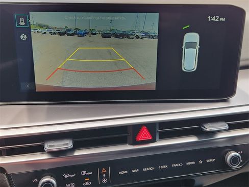 New 2025 Kia Sorento S w/ Panoramic Sunroof Package image 14