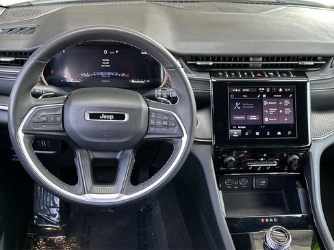 Used 2023 Jeep Grand Cherokee L Altitude image 14