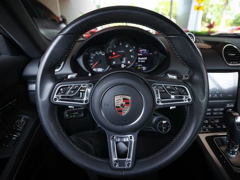 Used 2025 Porsche 718 Cayman RWD image 25