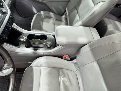 Used 2017 GMC Acadia SLT AWD/4WD image 8