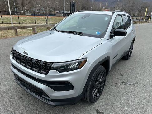New 2026 Jeep Compass Latitude w/ Sun and Sound Group image 8