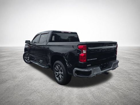 Used 2022 Chevrolet Silverado 1500 LT w/ Z71 Off-Road Package AWD/4WD image 6
