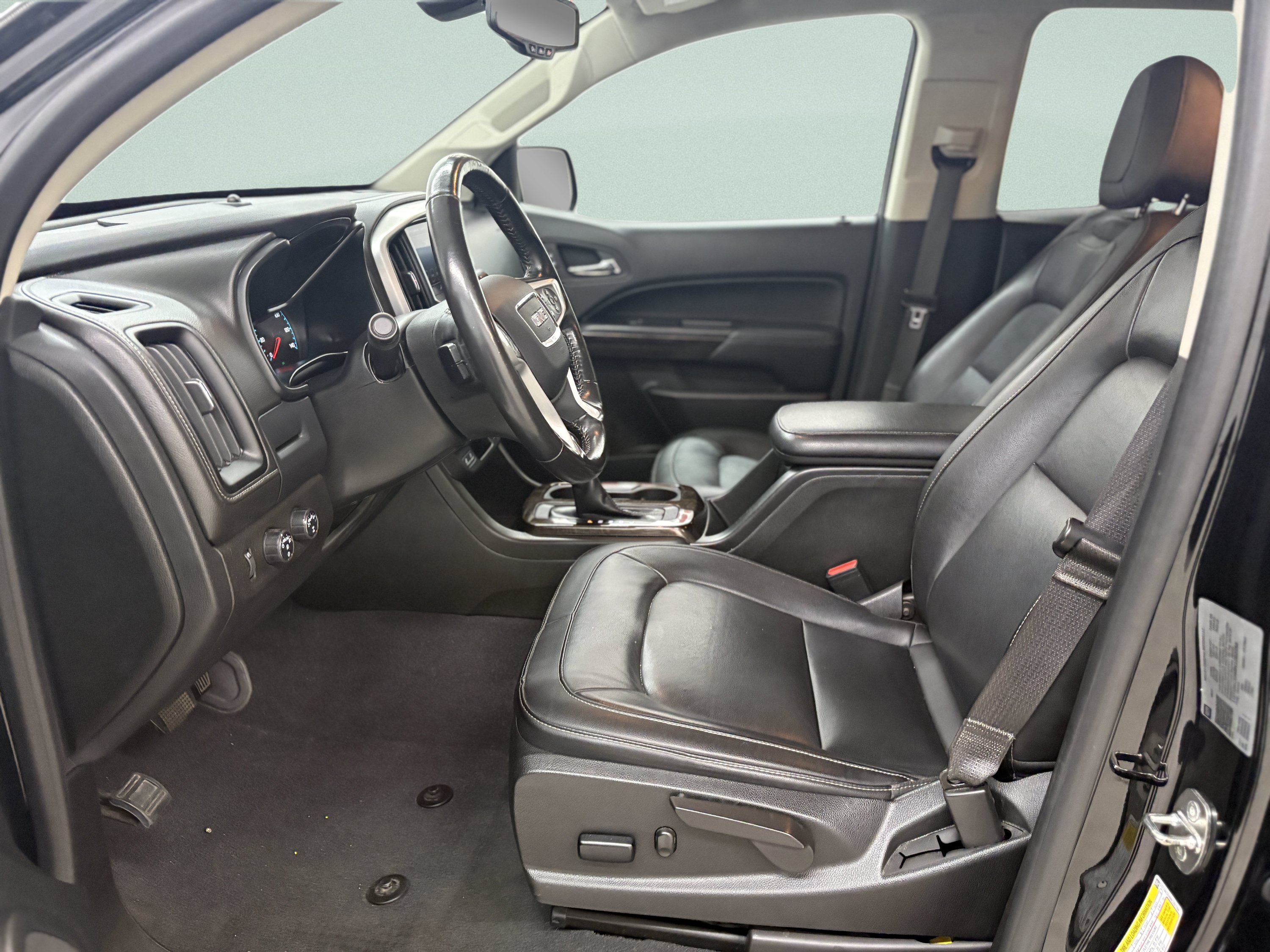 Used 2022 GMC Canyon Elevation w/ Elevation Premium Package AWD/4WD image 11