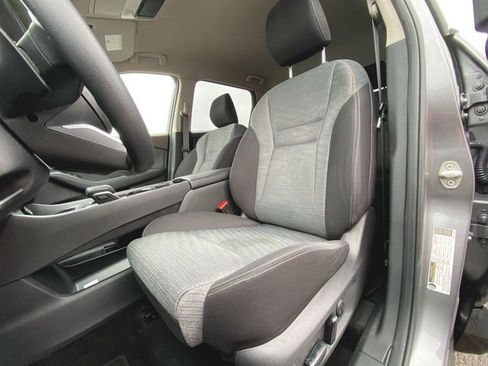 Used 2021 Nissan Rogue SV image 18