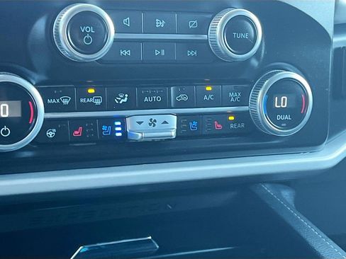 Used 2023 Ford Expedition XLT RWD image 16