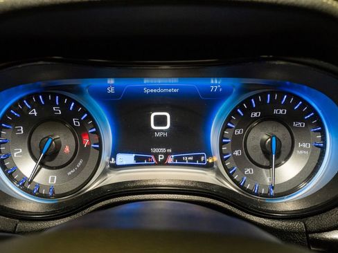 Used 2019 Chrysler 300 S image 15