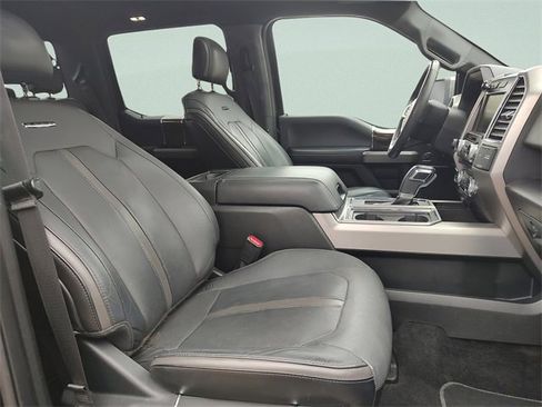 Used 2015 Ford F150 Platinum w/ Trailer Tow Package image 33