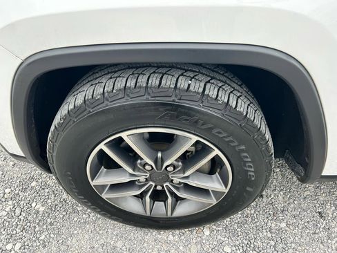 Used 2020 Jeep Grand Cherokee Limited AWD/4WD image 21