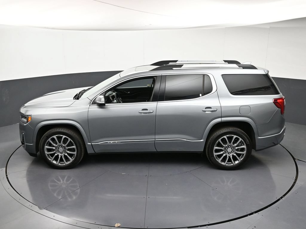 Used 2023 GMC Acadia Denali w/ Denali Technology Package AWD/4WD image 18