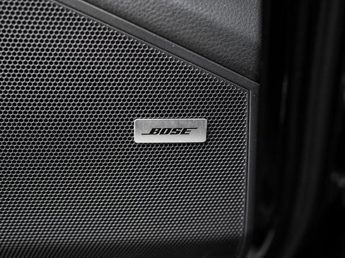 Used 2023 Porsche Cayenne Coupe w/ Premium Package image 33