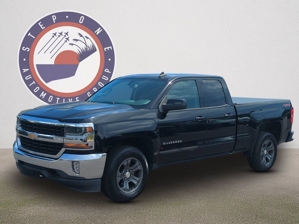 Used 2018 Chevrolet Silverado 1500 LT w/ All Star Edition AWD/4WD image 2
