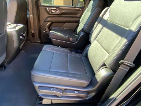 Used 2022 Chevrolet Tahoe Z71 w/ Off-Road Capability Package image 5