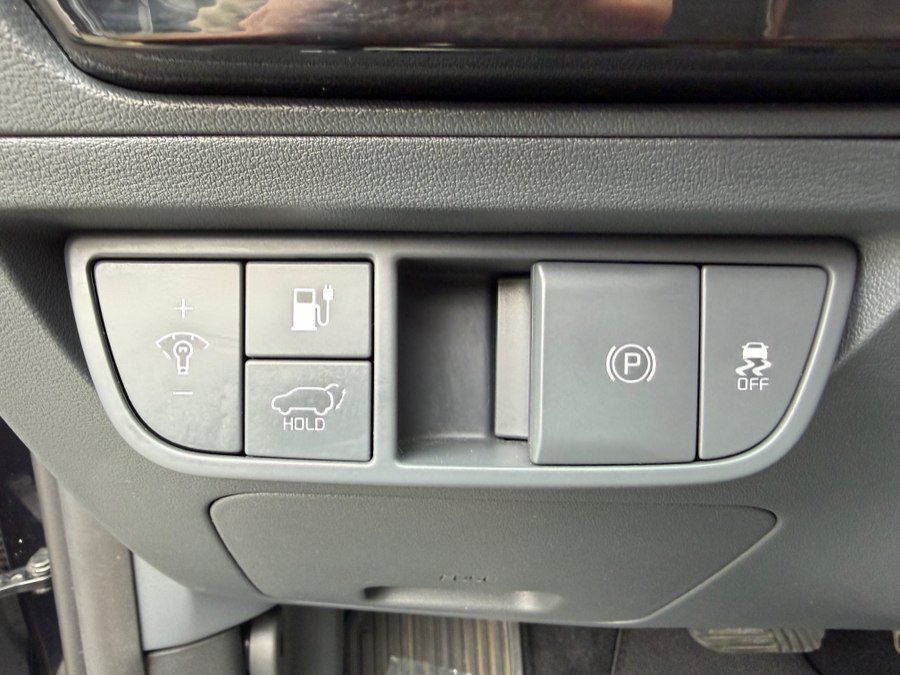 Used 2024 Kia EV6 Wind w/ Wind Technology Package RWD image 17