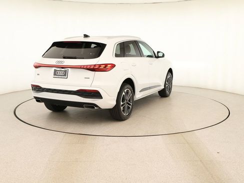 New 2026 Audi Q5 Premium image 6