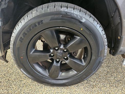 Used 2015 RAM 1500 Classic SLT AWD/4WD image 34