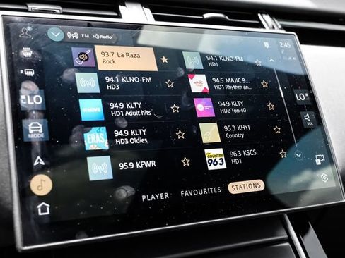 Used 2025 Land Rover Range Rover Velar Dynamic SE AWD/4WD image 39