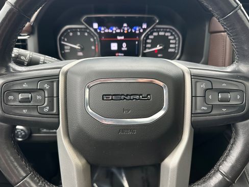 Used 2021 GMC Yukon Denali image 25