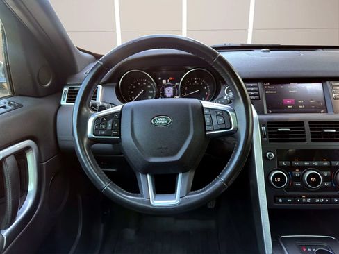 Used 2018 Land Rover Discovery Sport HSE AWD/4WD image 17
